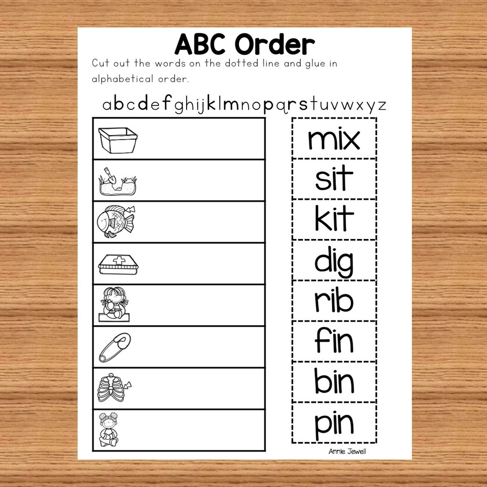 Short Vowel I Mini Coloring Book CVC Words 1 Ezpzphonics
